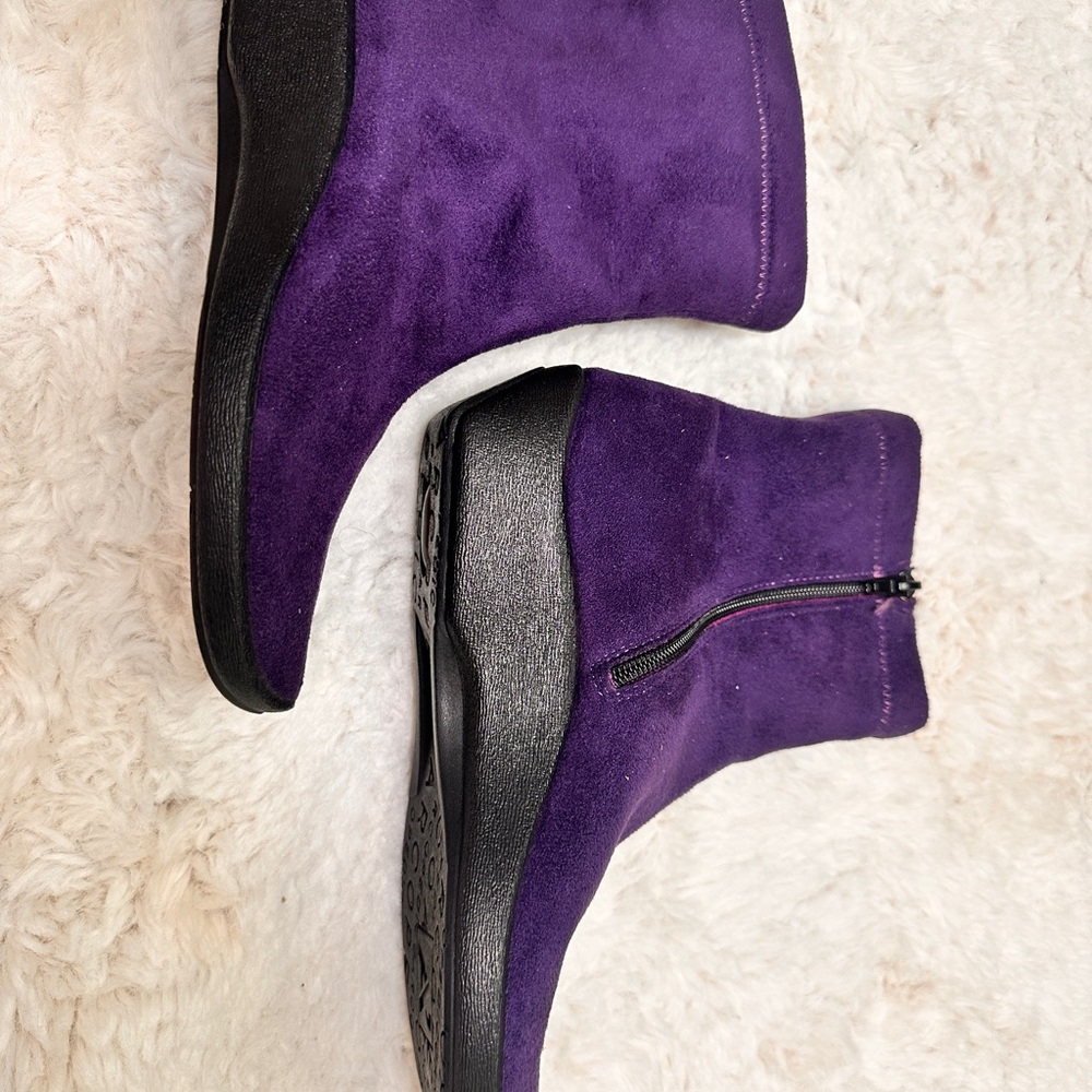 Arcopedico Purple Ankle Booties, Made in Portugal, Excellent condition